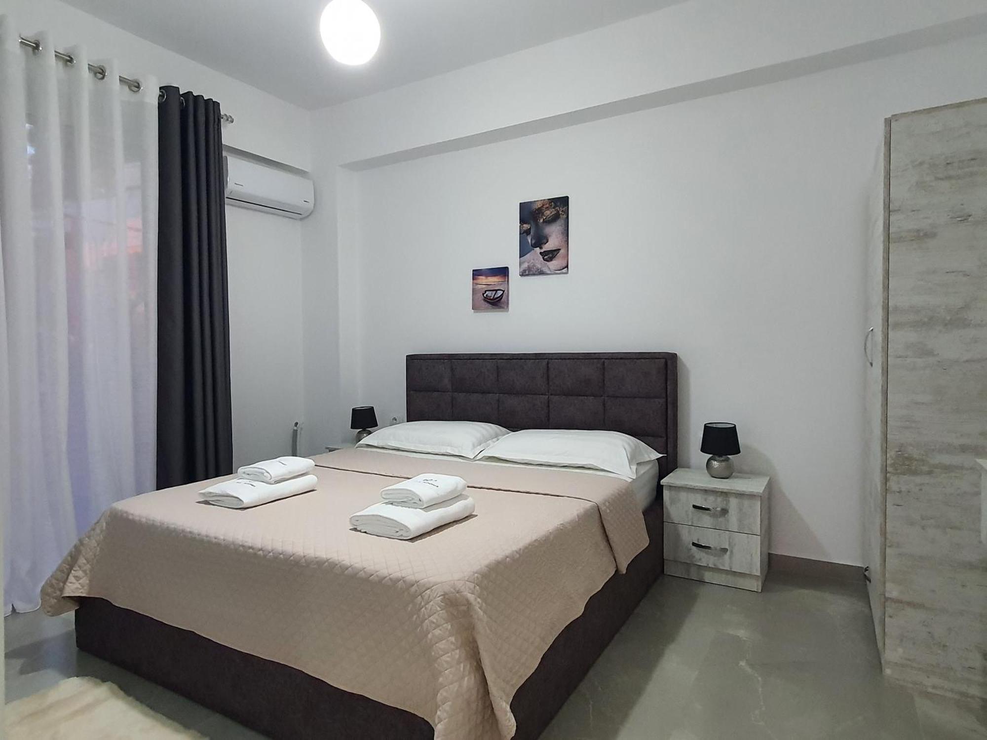 Flore Rooms Саранде Екстериор снимка
