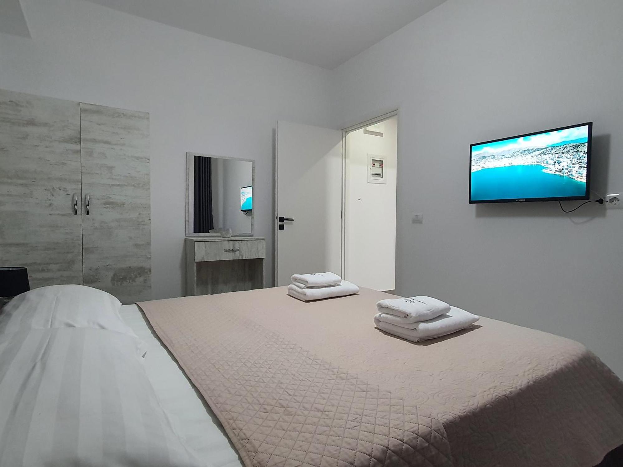 Flore Rooms Саранде Екстериор снимка