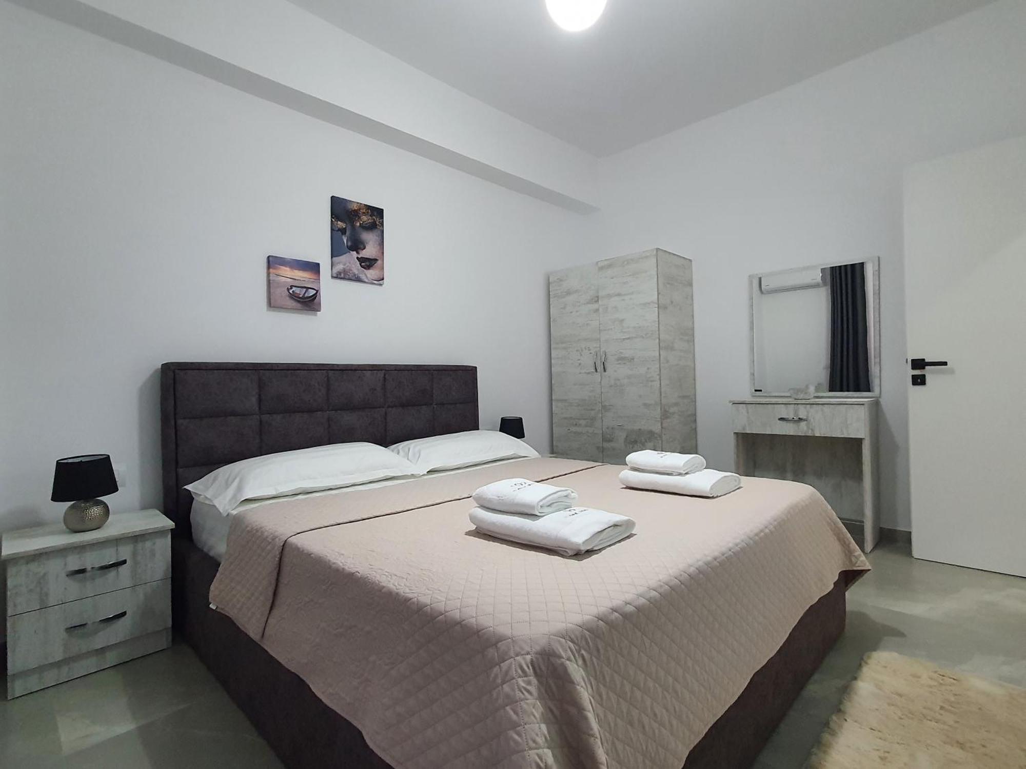 Flore Rooms Саранде Екстериор снимка