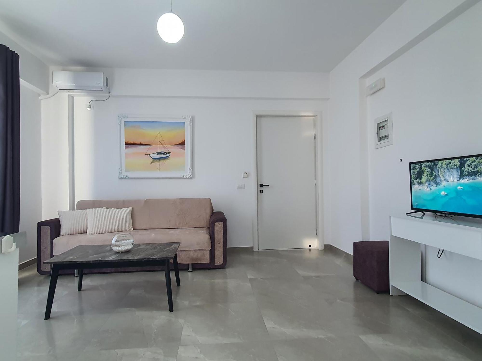 Flore Rooms Саранде Екстериор снимка