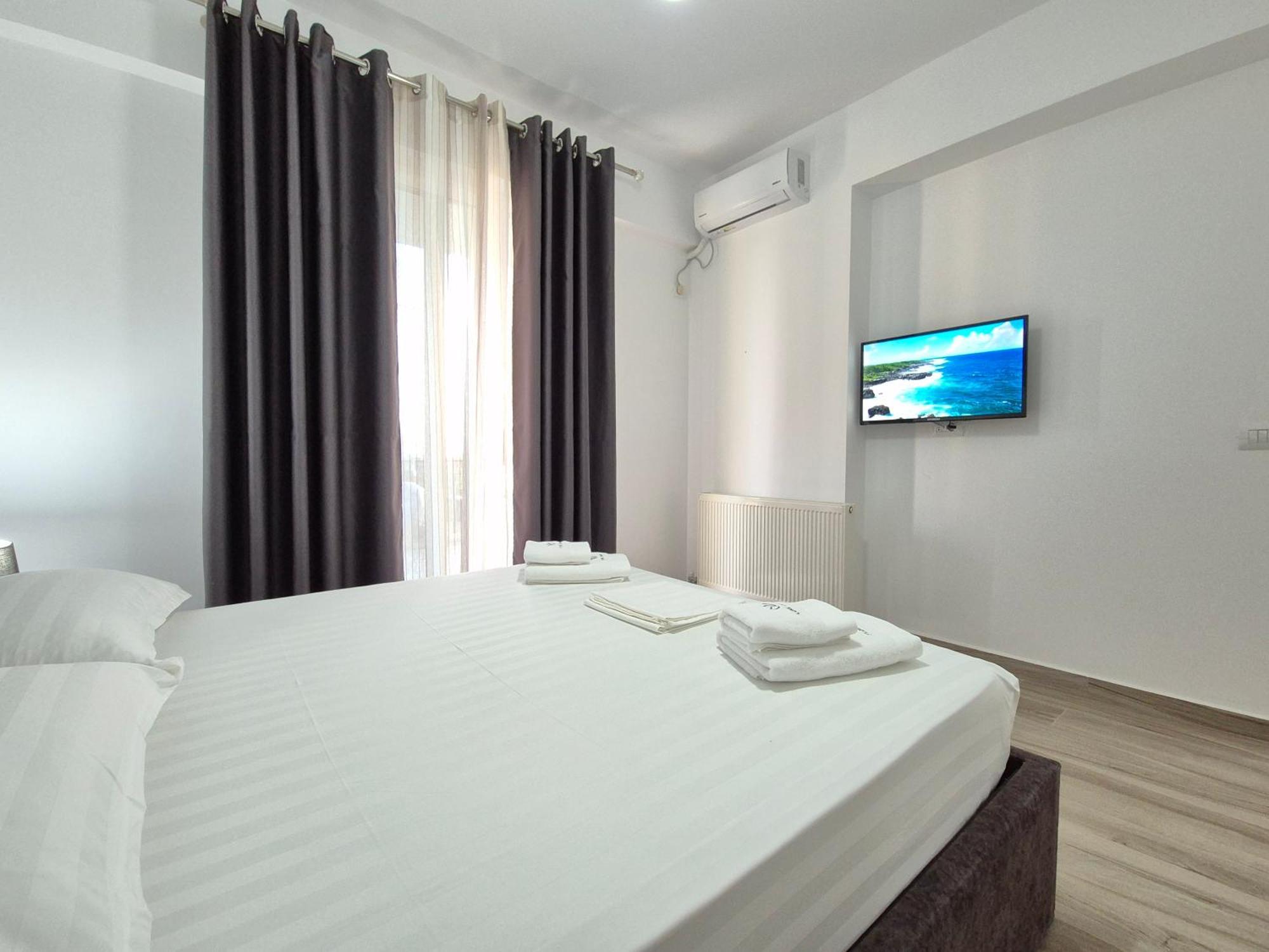 Flore Rooms Саранде Екстериор снимка