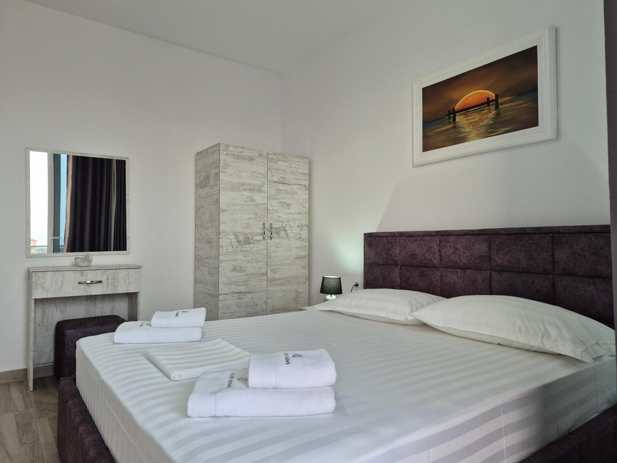 Flore Rooms Саранде Екстериор снимка