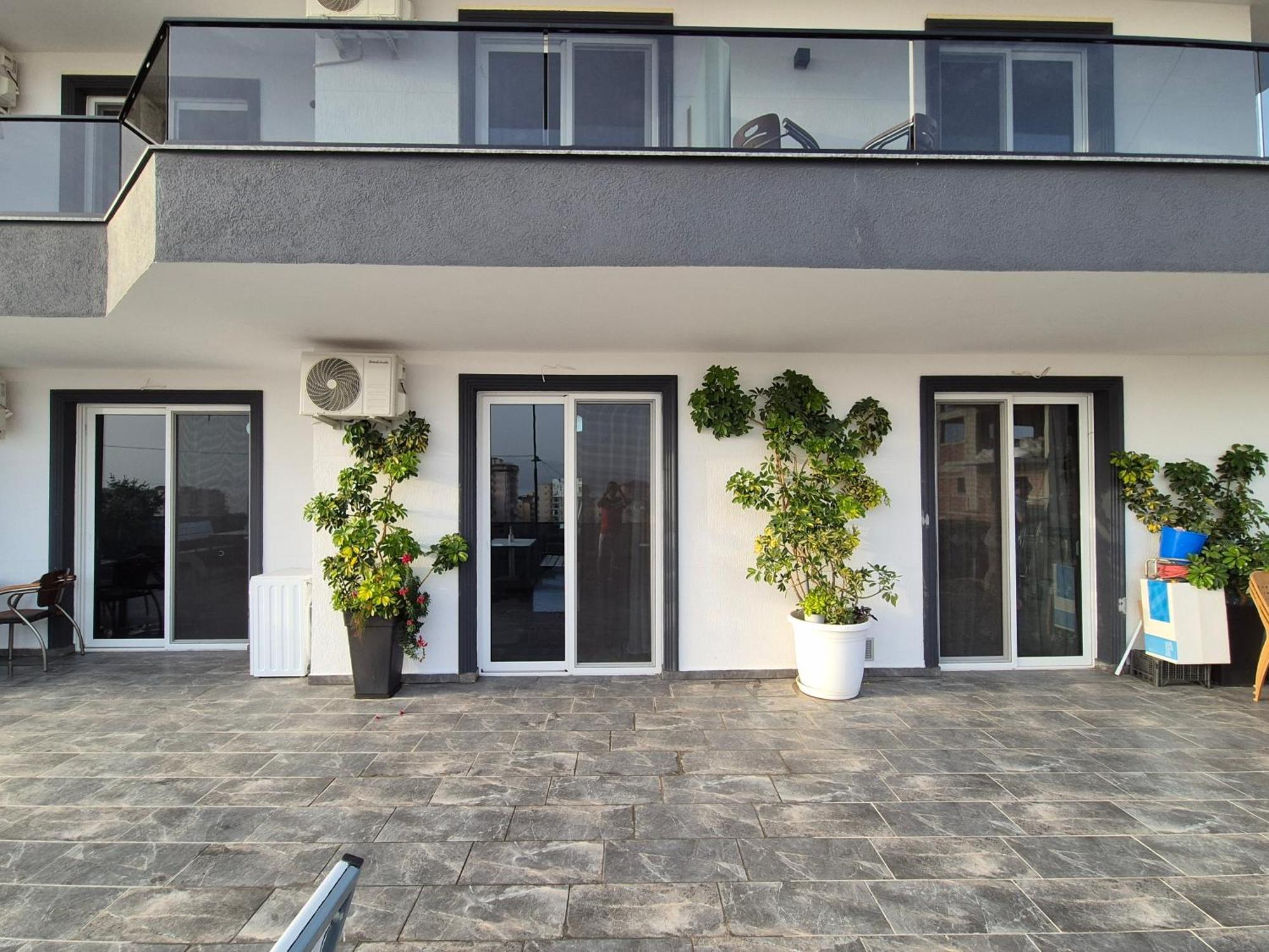 Flore Rooms Саранде Екстериор снимка
