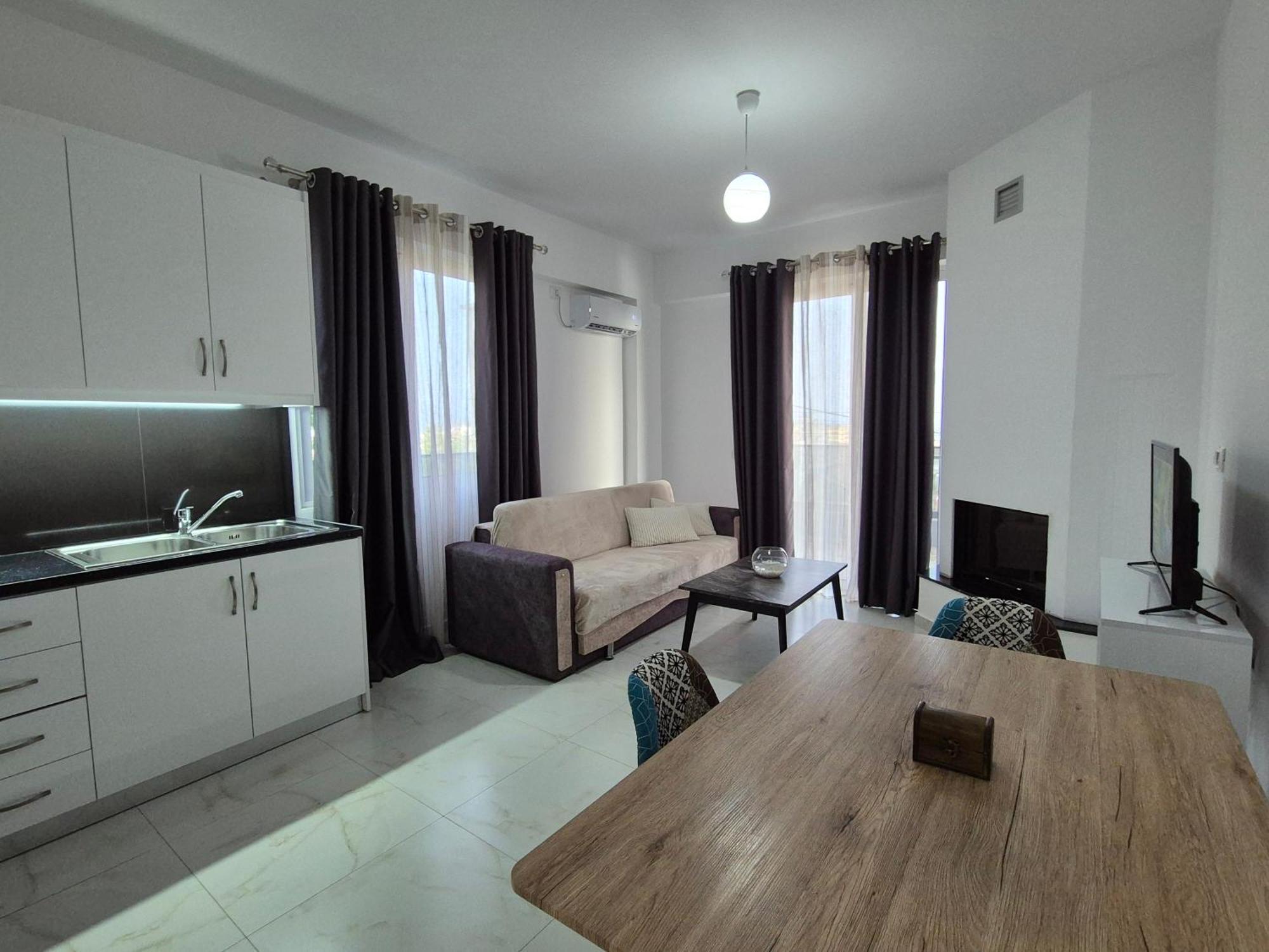 Flore Rooms Саранде Екстериор снимка